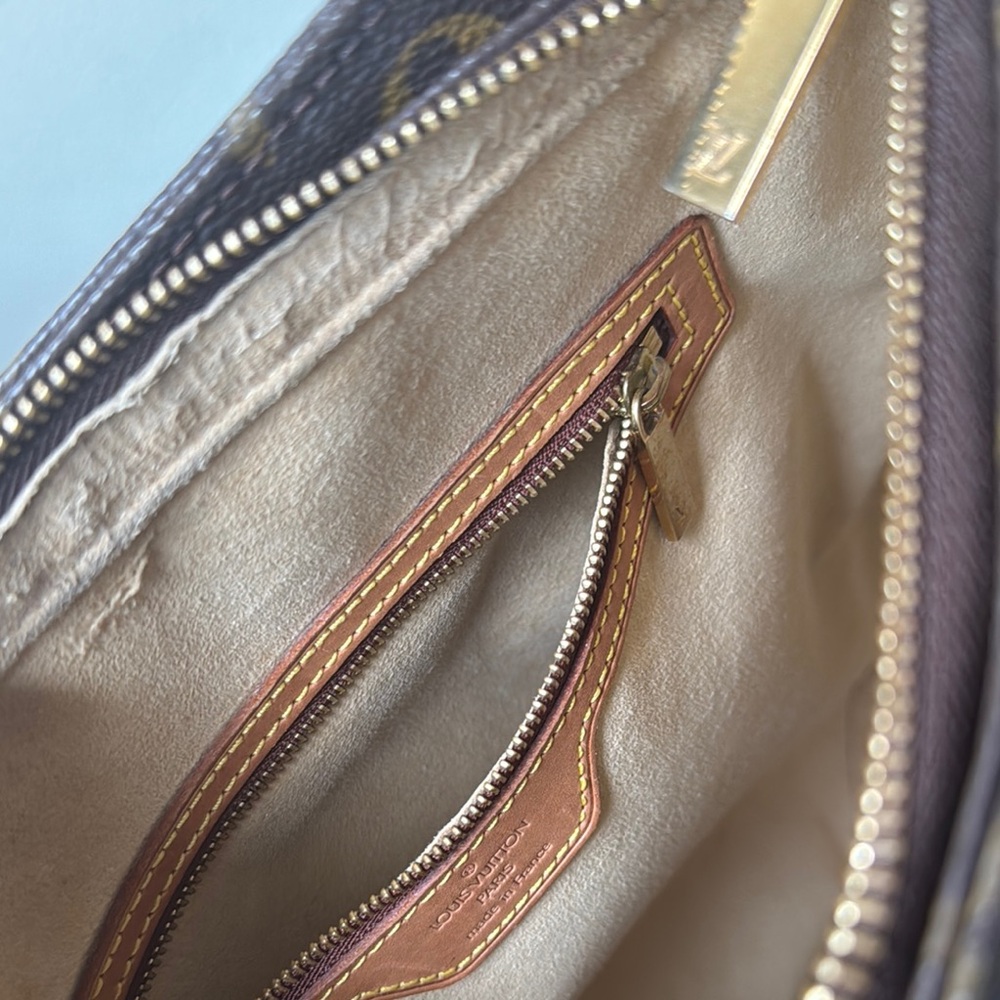Louis Vuitton Monogram Tote Bag - Picture 5 of 7